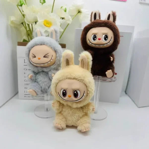 Labubu Peluche en vinyle Baba – Série Have a Seat
